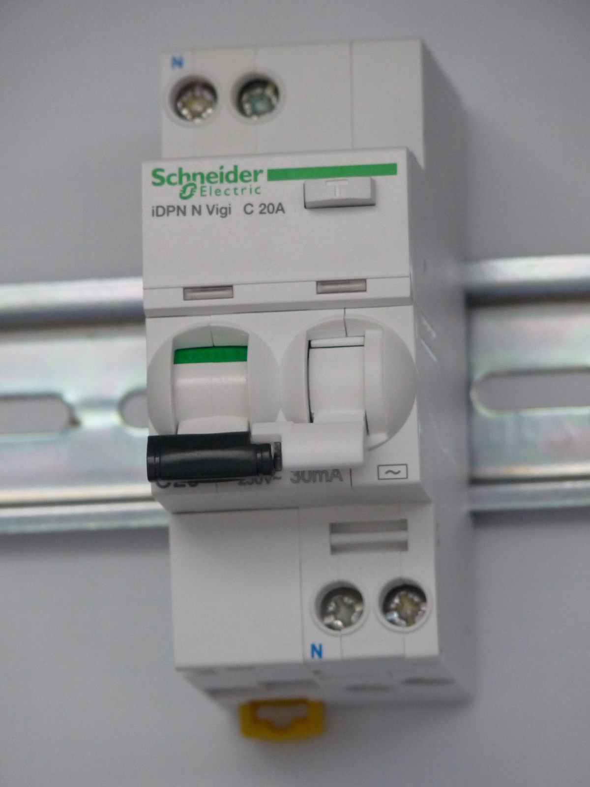 Schneider_Electric_A9D31620.jpg